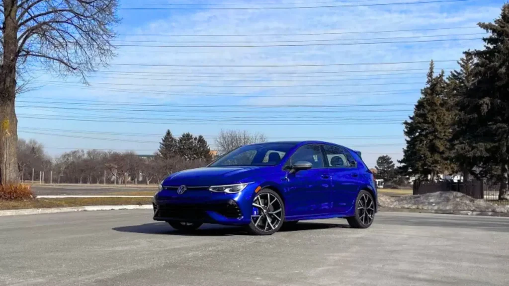 Volkswagen Golf R hatchback side view