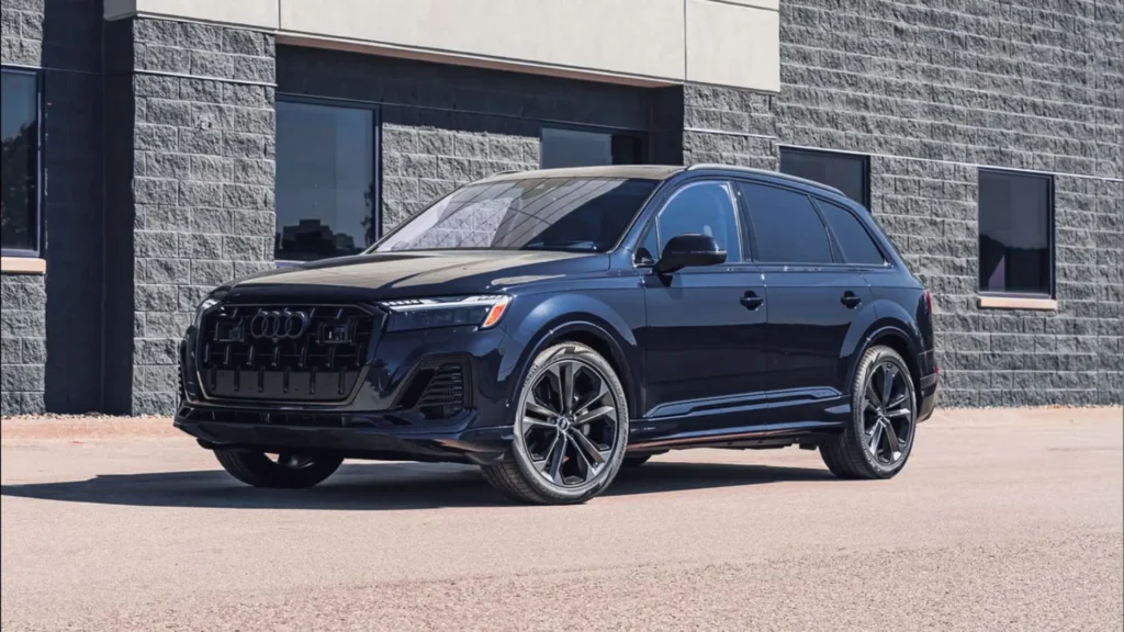 2025 Audi Q7 luxury SUV exterior design