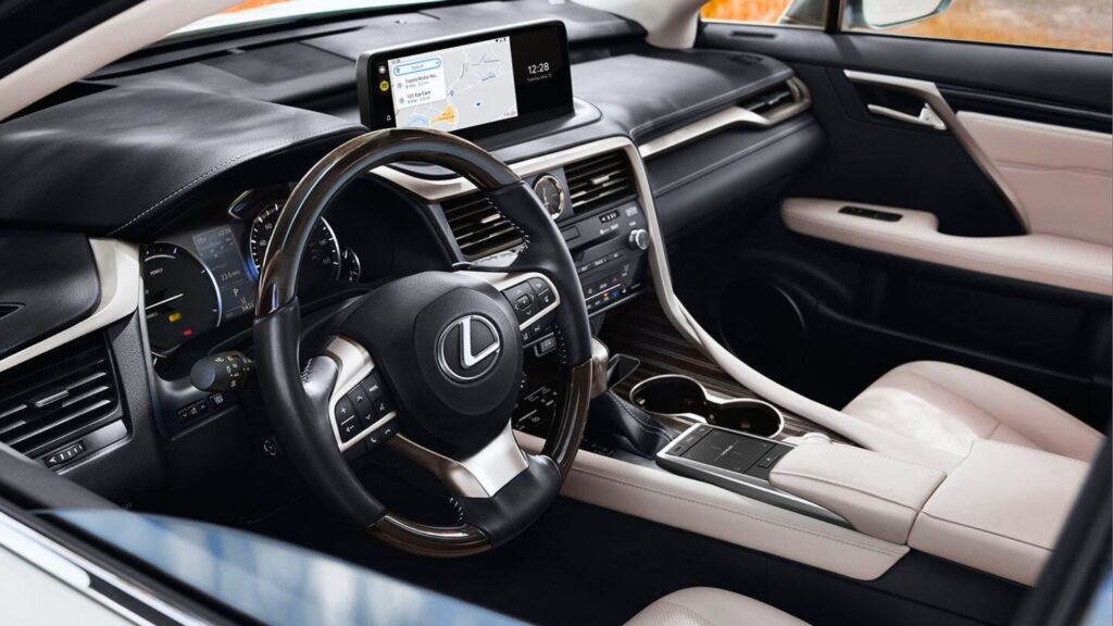 2024 Lexus RX 350 infotainment system and digital dashboard display