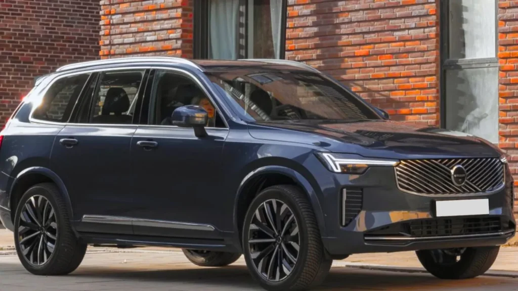 2024 Volvo XC90 luxury SUV exterior design