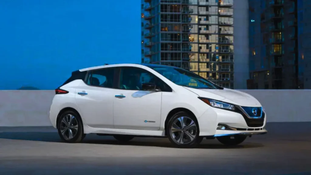 Nissan Leaf side view while in motion