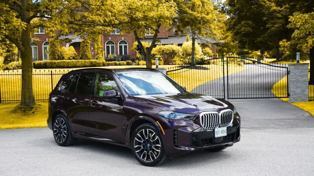 BMW X5 2024 side profile showing sporty design